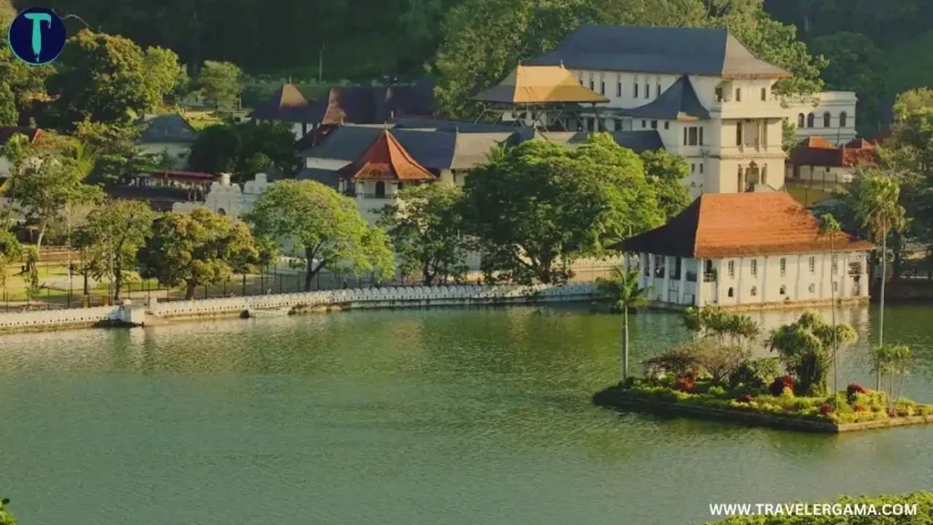 Kandy Lake - Dalada Maligawa