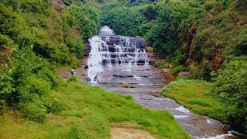 Nanu Oya Water Falls